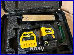 DEWALT 20V Max Cordless Green Cross-Line Laser Level 110/165 Ft (Tool Only)